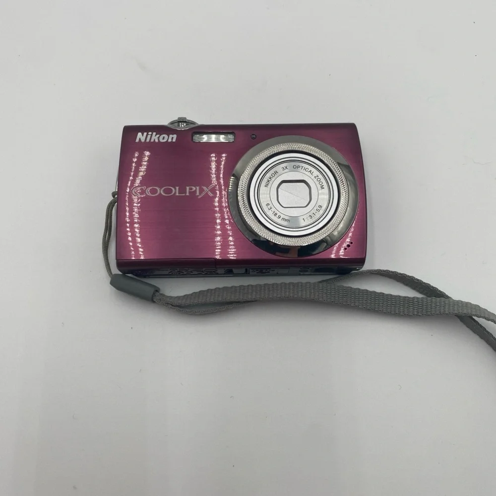 Nikon Coolpix S230 Digital Camera (Pink/Plum) Touchscreen model-for Parts